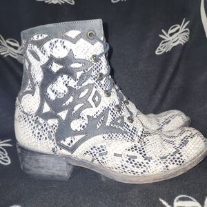 Old Gringo Lace Up Boots With Leather Snakeskin Print Size 8